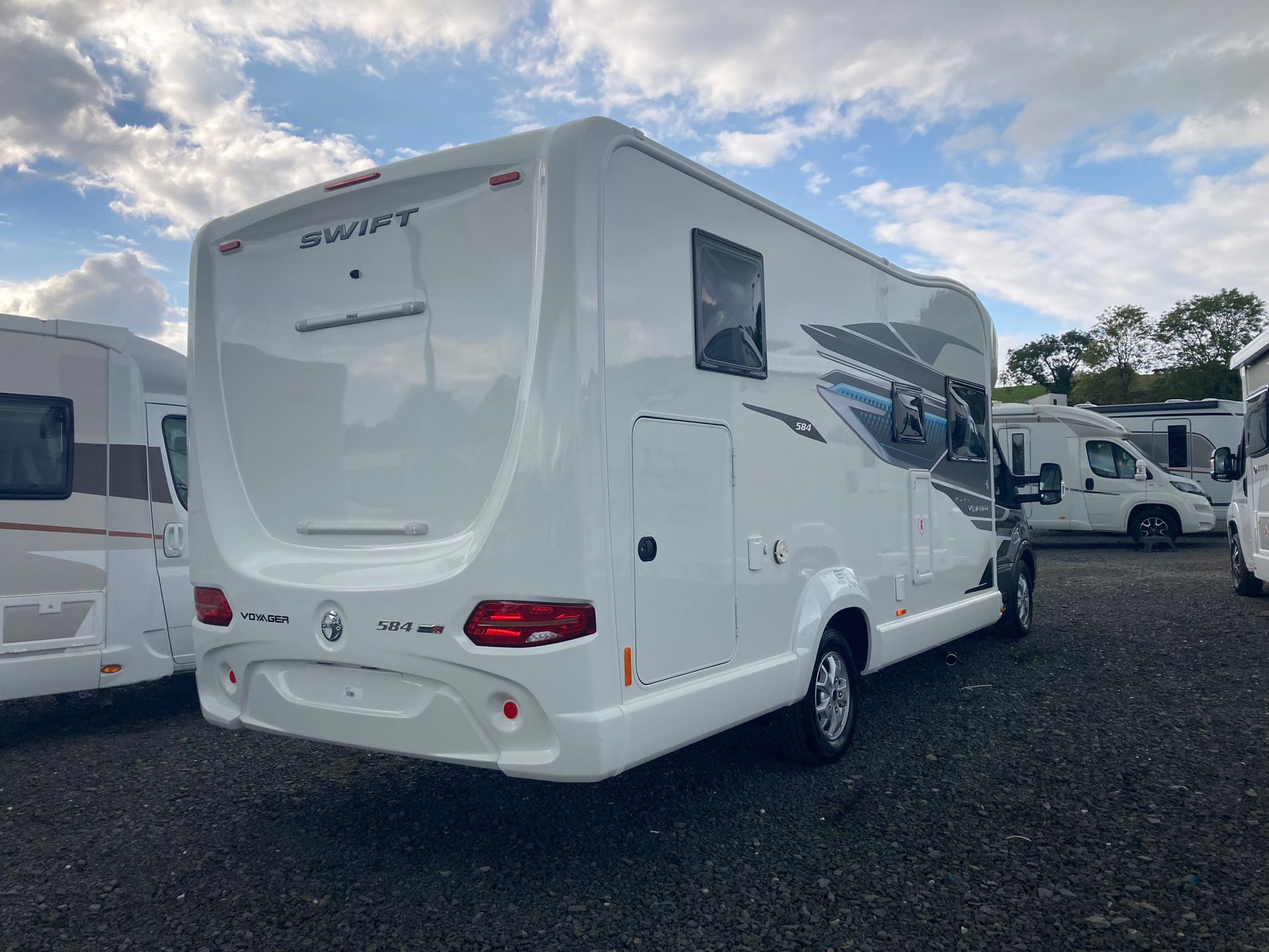 New Swift Voyager 584 - Manual